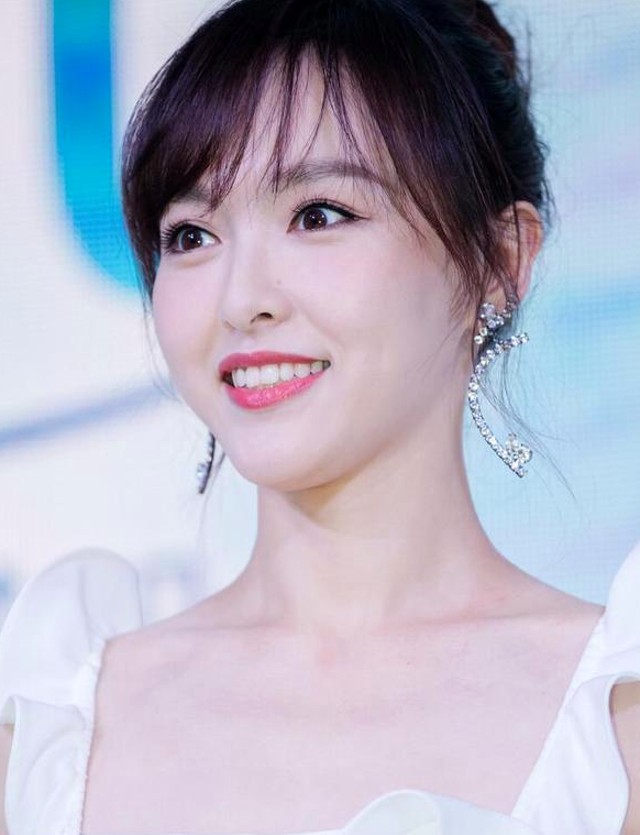 马苏亮相罗马电影节 李斯丹妮红衣热舞尽显魅力