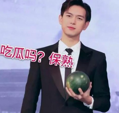 新乡娱乐圈热潮与明星万圣节多彩造型对比