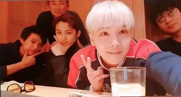 娱乐圈背后的吃瓜故事：从文案到婚礼的多面揭秘